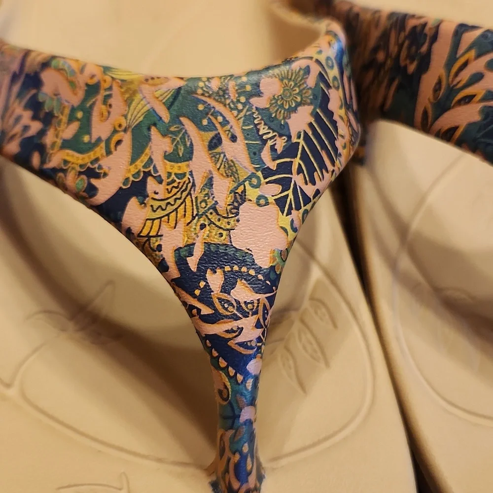 Alegria Ode Women Country Road Floral Leight Weight Thong T Strap Sandal Size 37